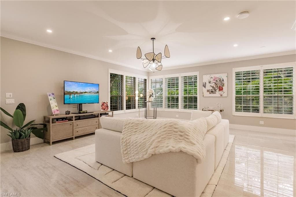 181 Colonade Cir 1405, Naples, FL 34103-9