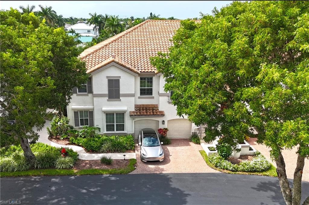 181 Colonade Cir 1405, Naples, FL 34103-1