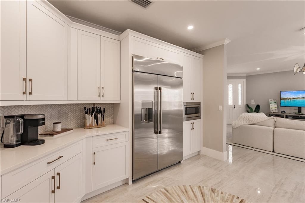 181 Colonade Cir 1405, Naples, FL 34103-19