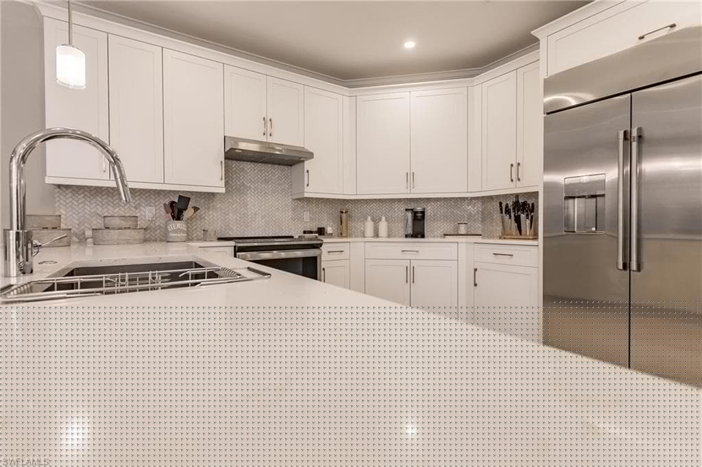 181 Colonade Cir 1405, Naples, FL 34103-20