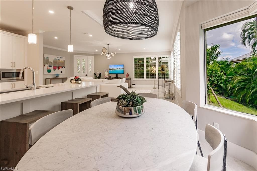 181 Colonade Cir 1405, Naples, FL 34103-23