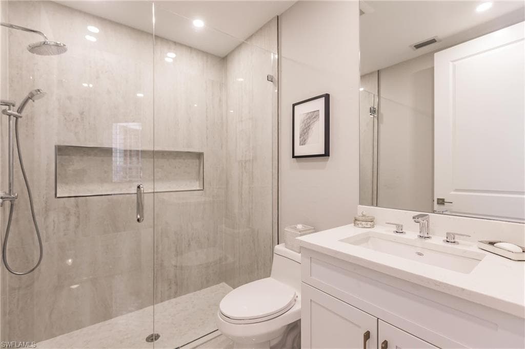 181 Colonade Cir 1405, Naples, FL 34103-41