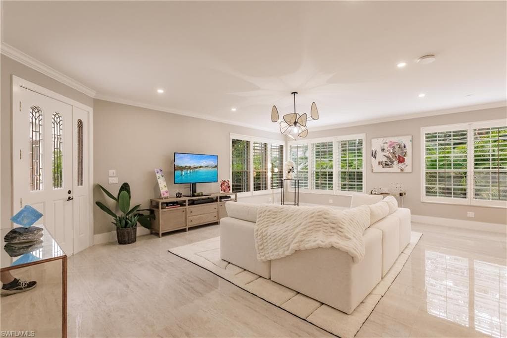 181 Colonade Cir 1405, Naples, FL 34103-8