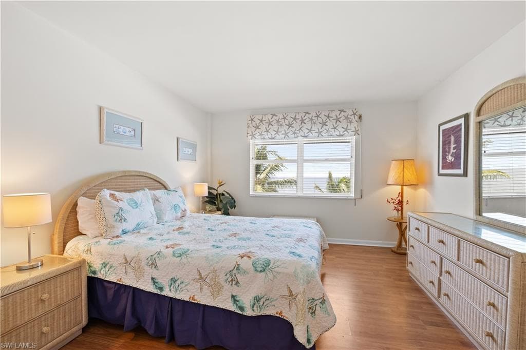 2011 Gulf Shore Blvd N 44, Naples, FL 34102-9