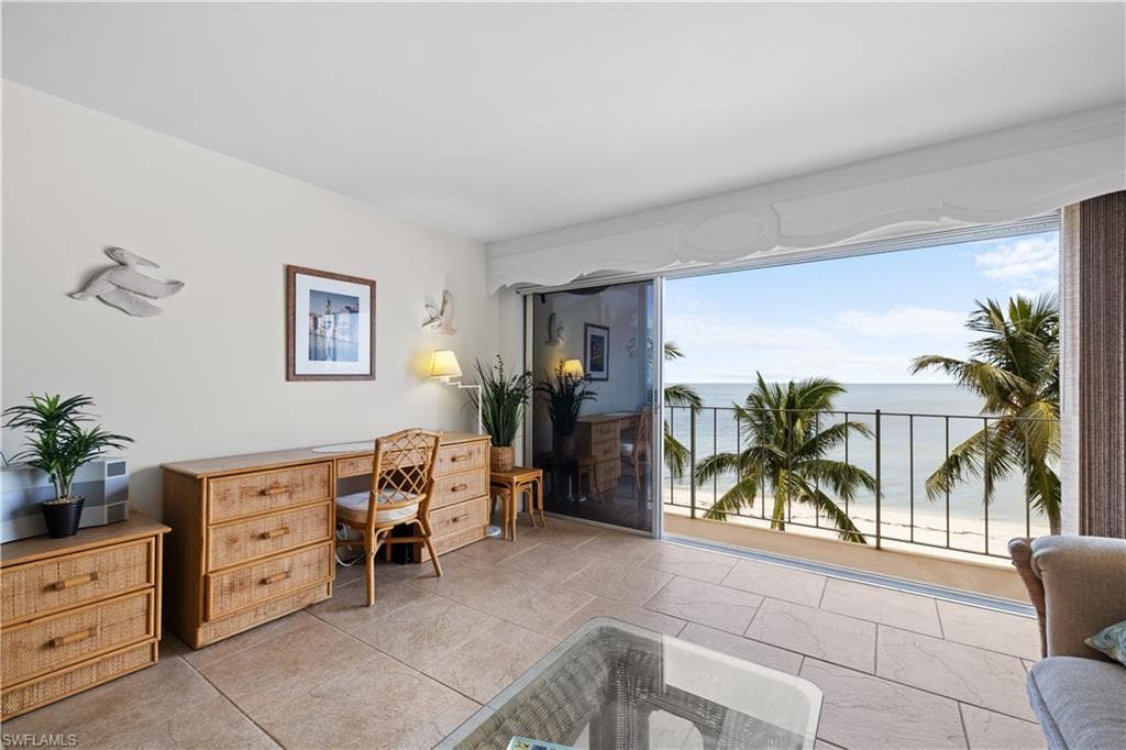 2011 Gulf Shore Blvd N 44, Naples, FL 34102-6