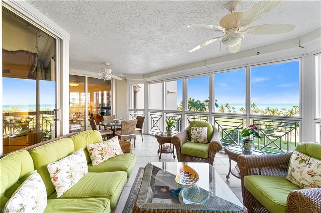 4021 Gulf Shore Blvd N 405, Naples, FL 34103-25