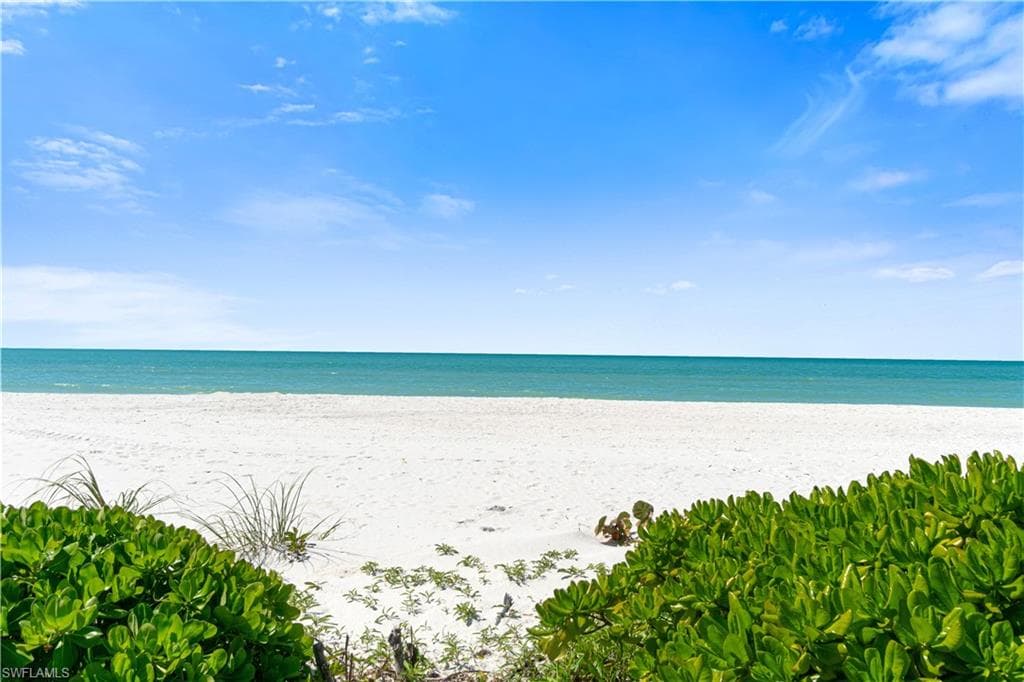 4021 Gulf Shore Blvd N 405, Naples, FL 34103-28