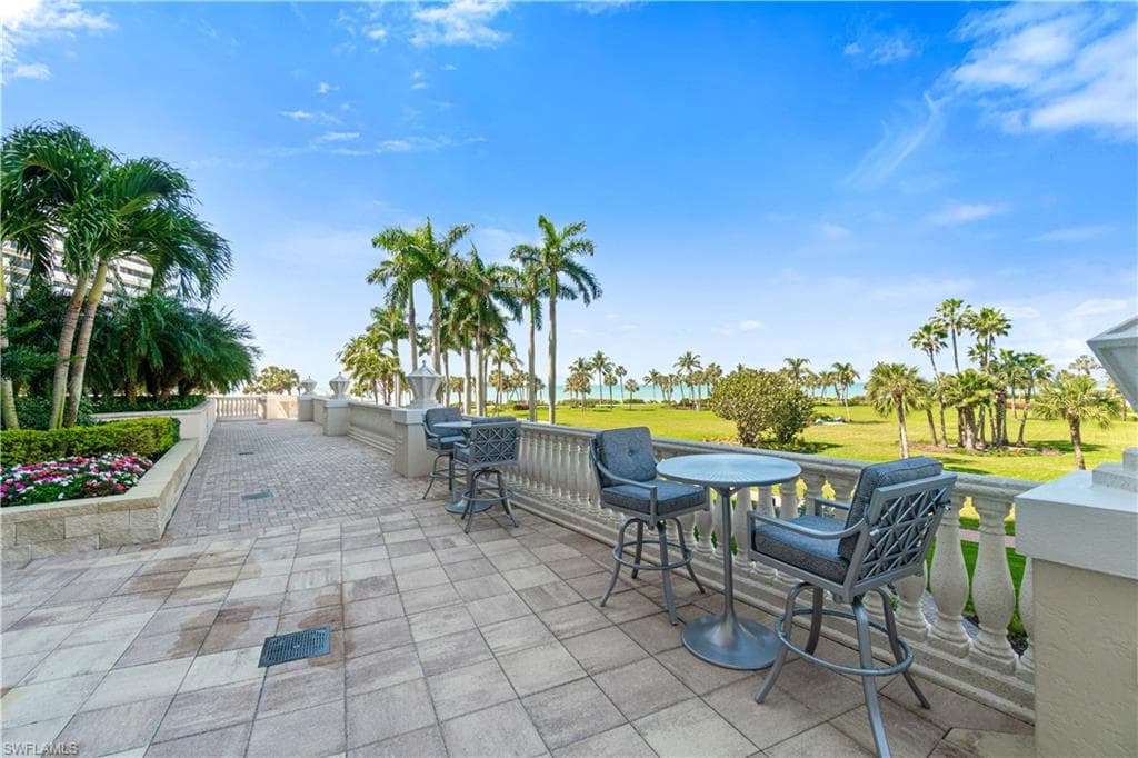 4021 Gulf Shore Blvd N 405, Naples, FL 34103-34
