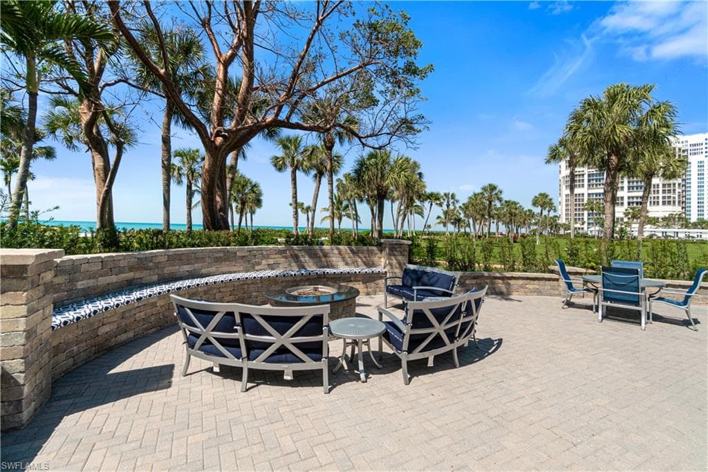 4021 Gulf Shore Blvd N 405, Naples, FL 34103-35
