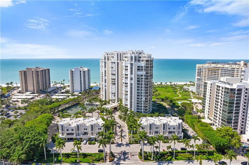 4021 Gulf Shore Blvd N 405, Naples, FL 34103-4