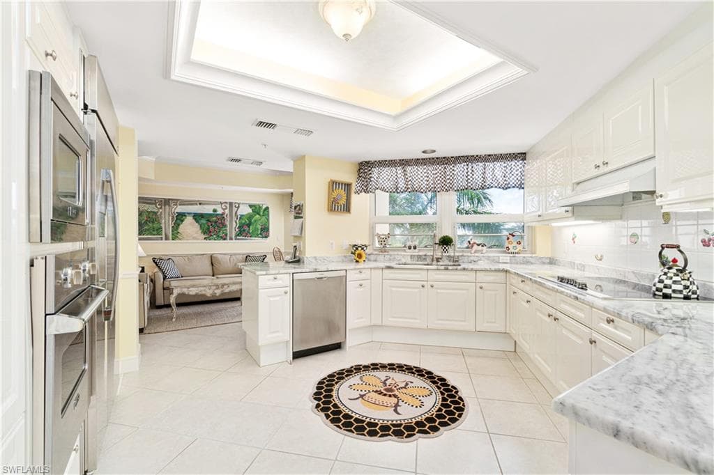 4021 Gulf Shore Blvd N 405, Naples, FL 34103-6