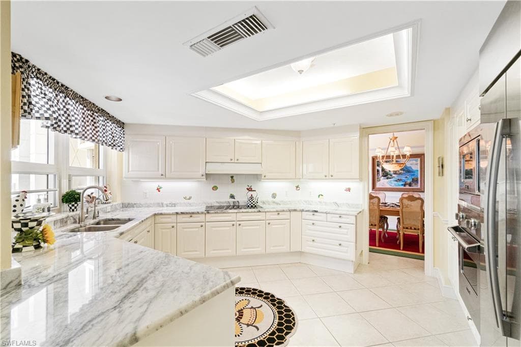 4021 Gulf Shore Blvd N 405, Naples, FL 34103-7