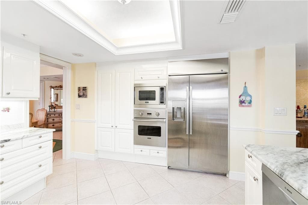 4021 Gulf Shore Blvd N 405, Naples, FL 34103-8