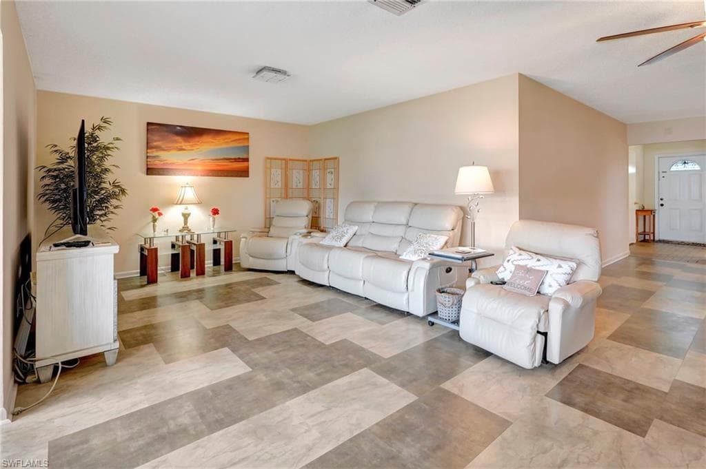 1501 Palm Woode Dr, Fort Myers, FL 33919-9
