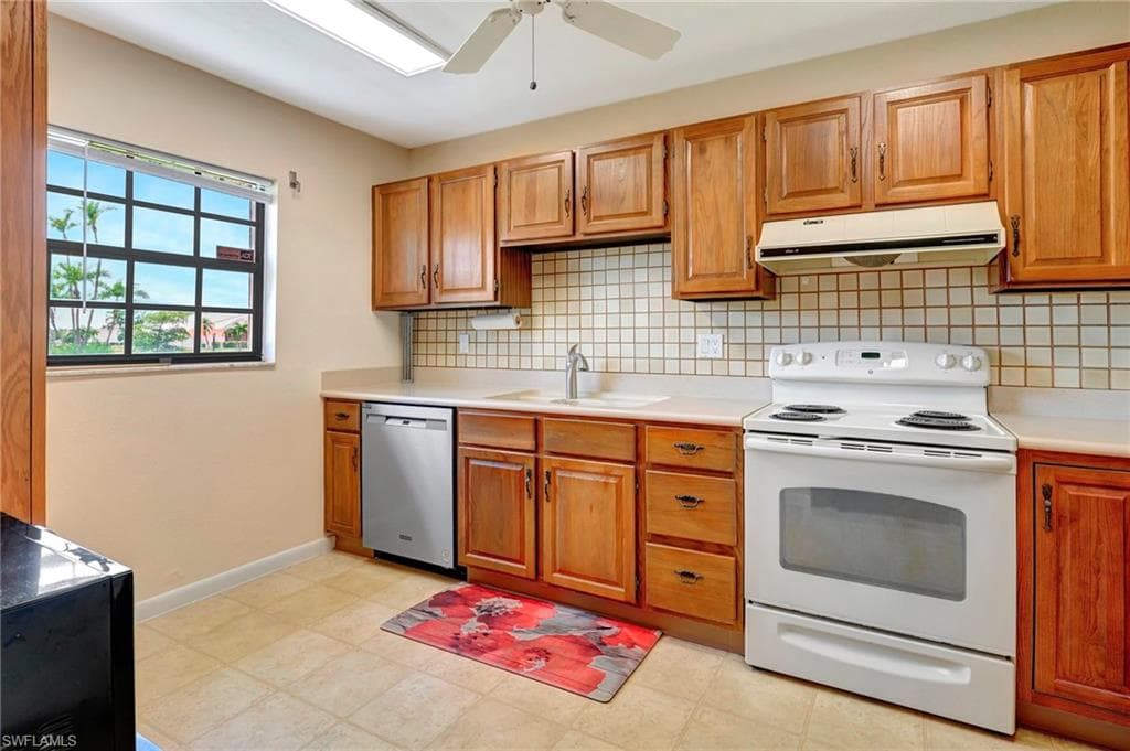 1501 Palm Woode Dr, Fort Myers, FL 33919-14