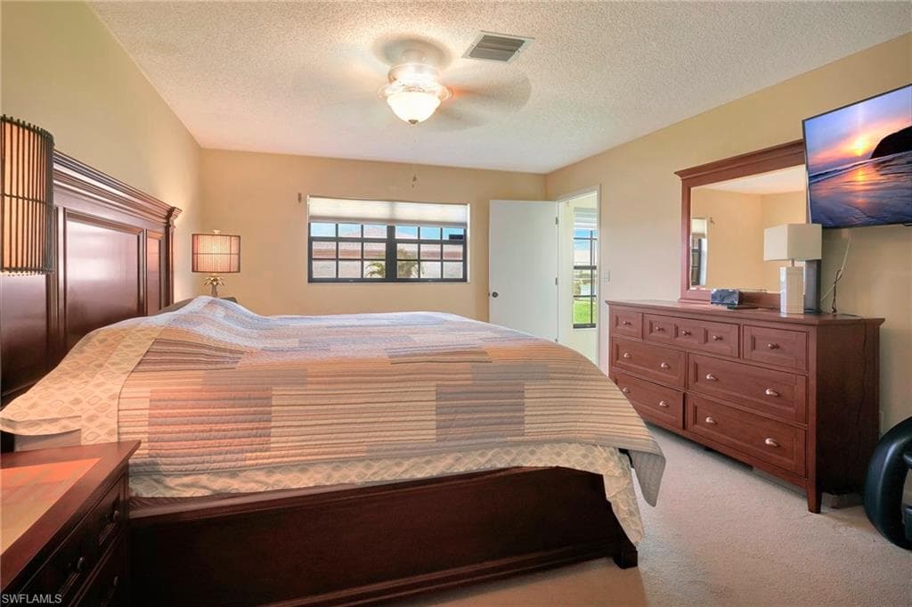 1501 Palm Woode Dr, Fort Myers, FL 33919-22