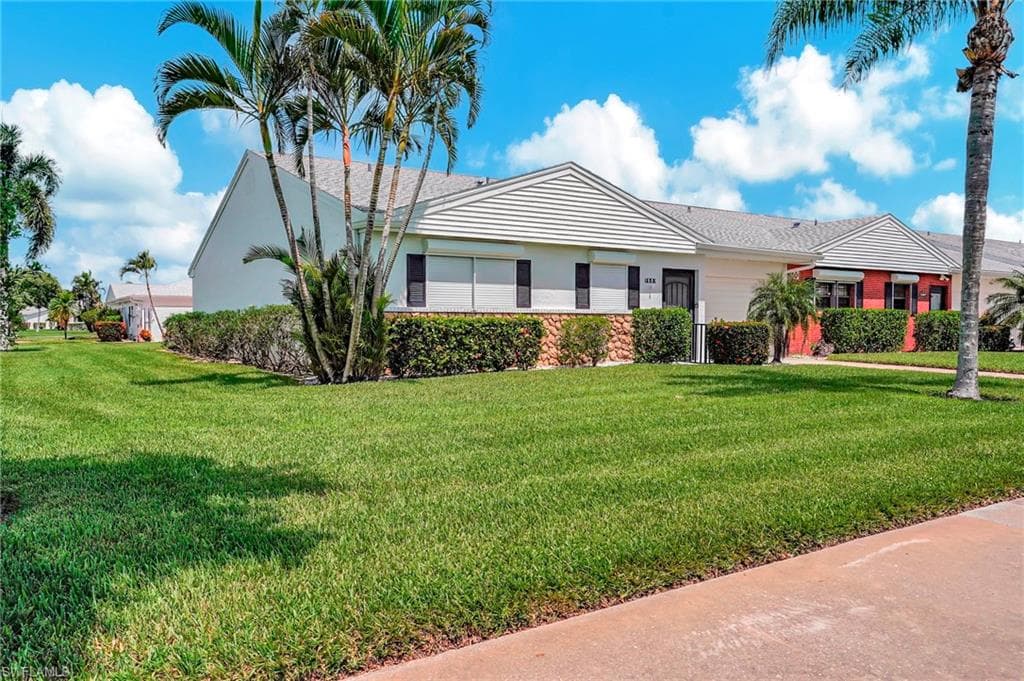 1501 Palm Woode Dr, Fort Myers, FL 33919-6