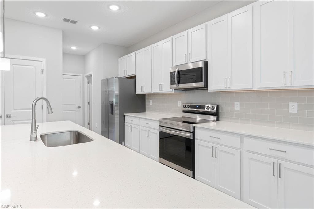 13 34th Pl, Cape Coral, FL 33991-9