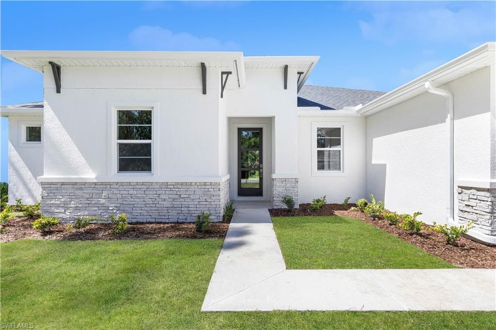 13 34th Pl, Cape Coral, FL 33991-3