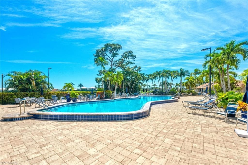 385 Palm Dr 1733, Naples, FL 34112-29
