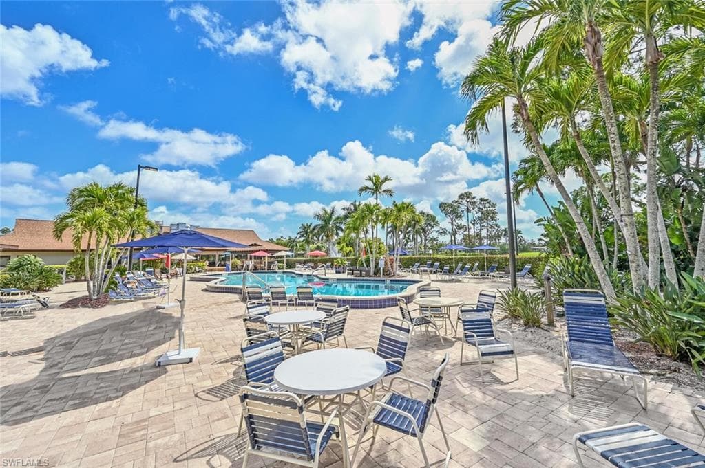 385 Palm Dr 1733, Naples, FL 34112-30