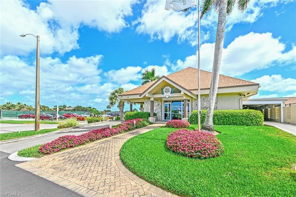 385 Palm Dr 1733, Naples, FL 34112-35