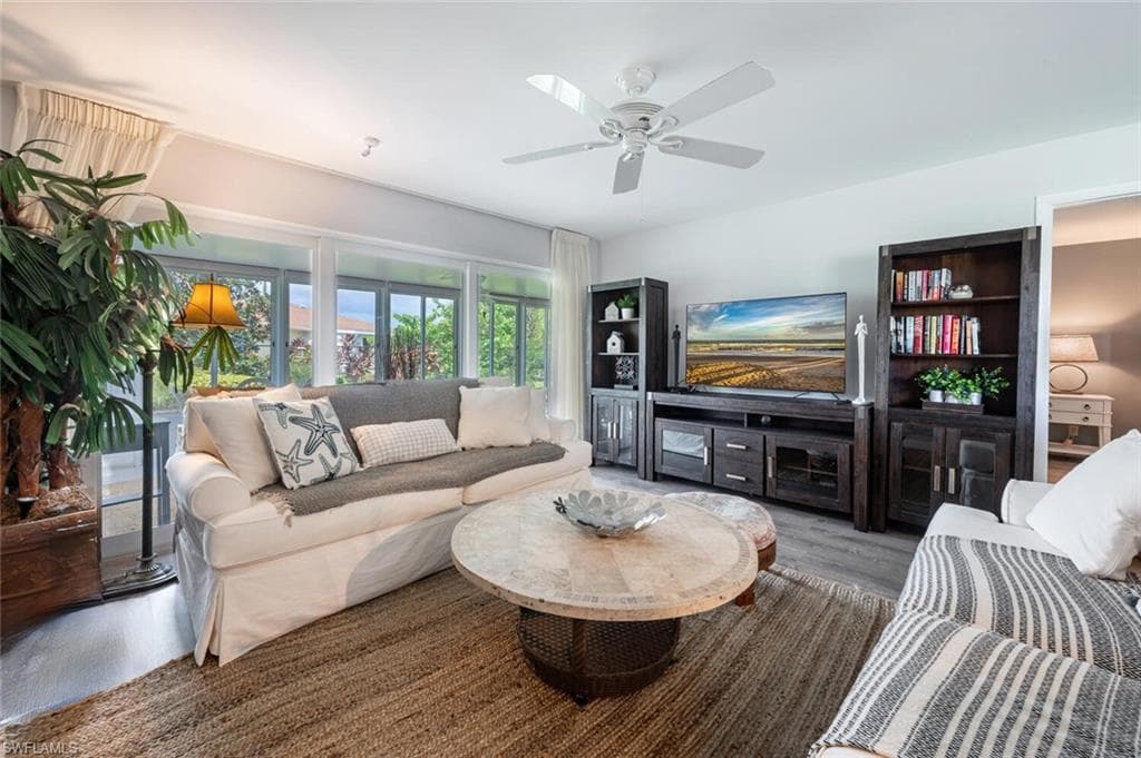 385 Palm Dr 1733, Naples, FL 34112-7