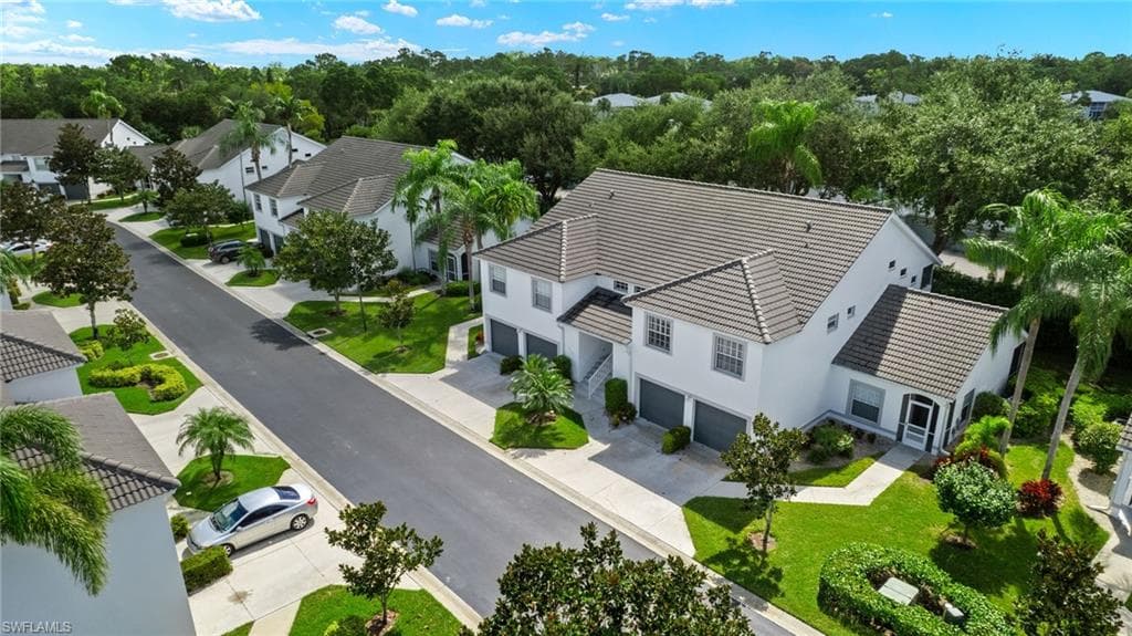1010 Partridge Cir 202, Naples, FL 34104-25