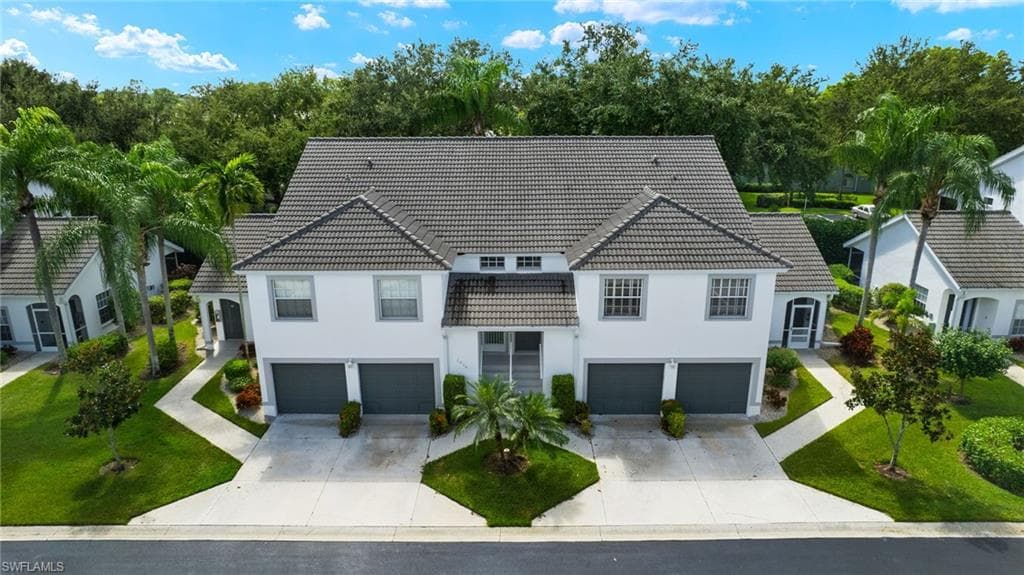 1010 Partridge Cir 202, Naples, FL 34104-26