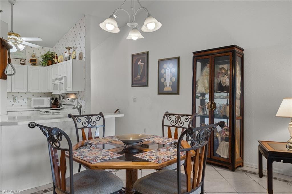 1010 Partridge Cir 202, Naples, FL 34104-6
