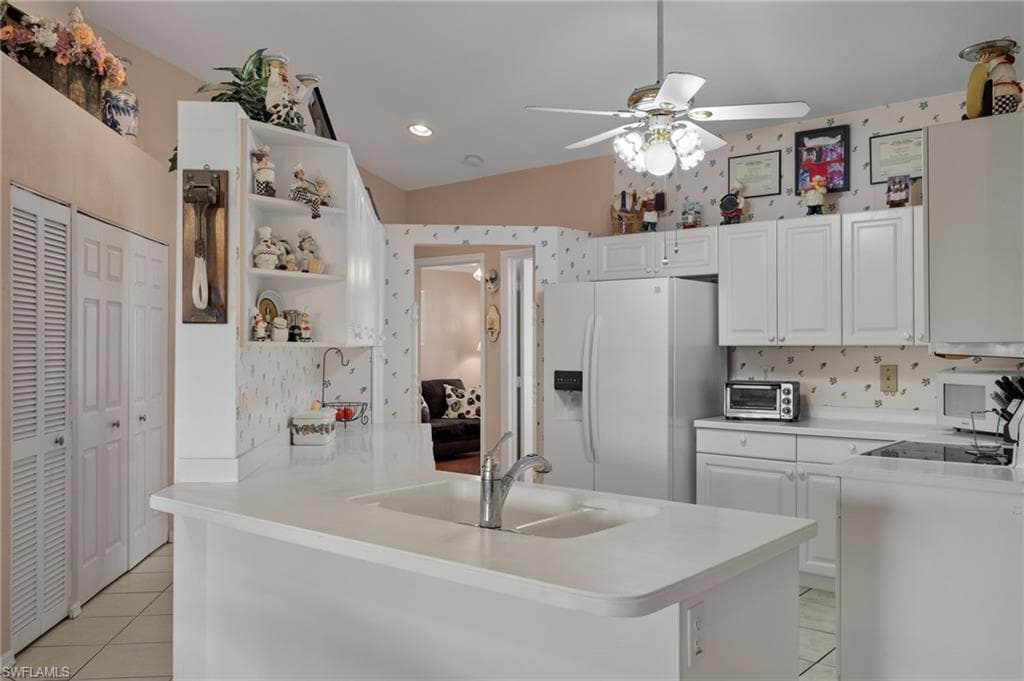 1010 Partridge Cir 202, Naples, FL 34104-8