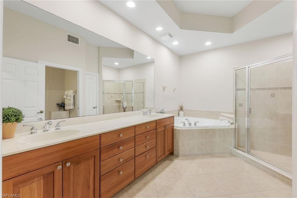 9204 Quartz Ln 3-101, Naples, FL 34120-19