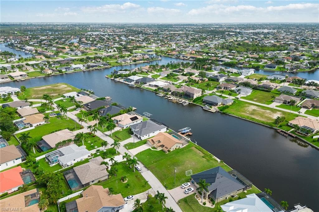3051 27th Pl, Cape Coral, FL 33914-12