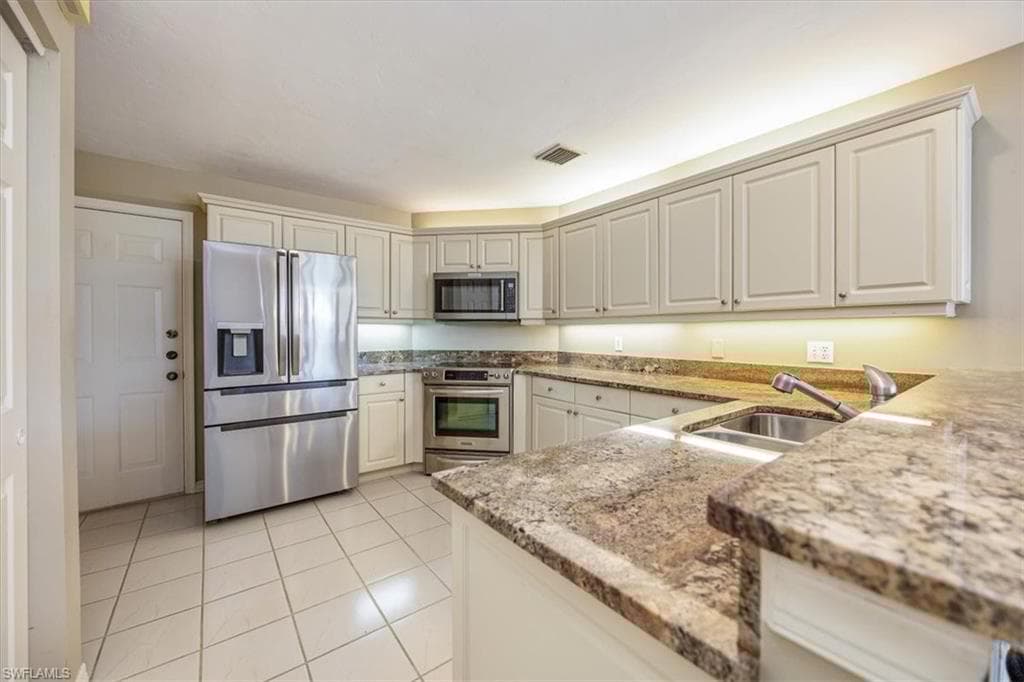 764 Eagle Creek Dr 201, Naples, FL 34113-11