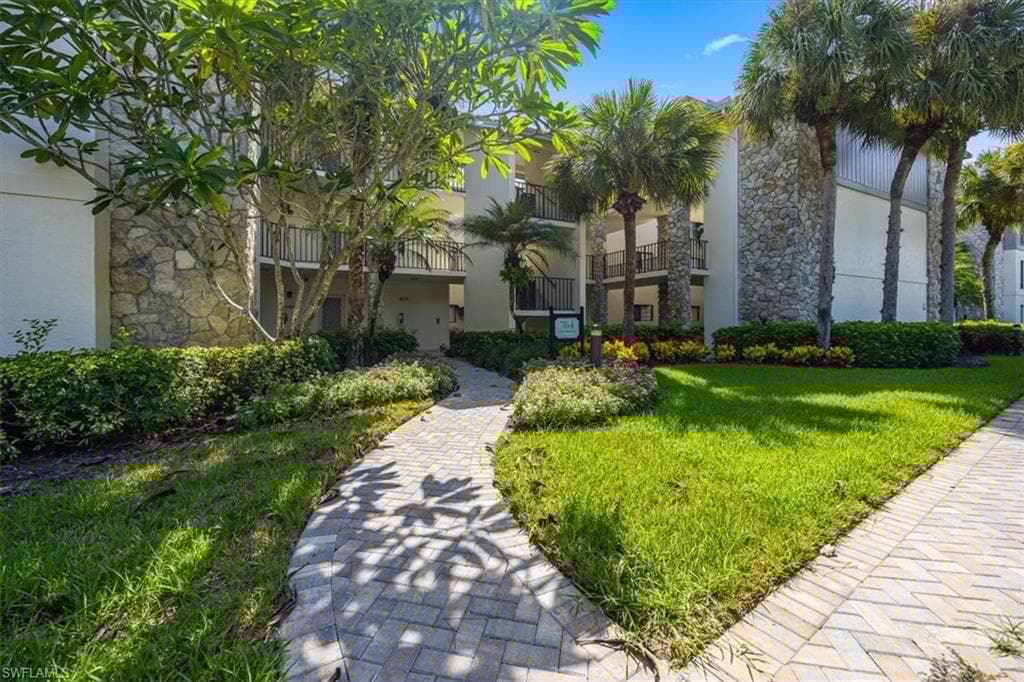 764 Eagle Creek Dr 201, Naples, FL 34113-3