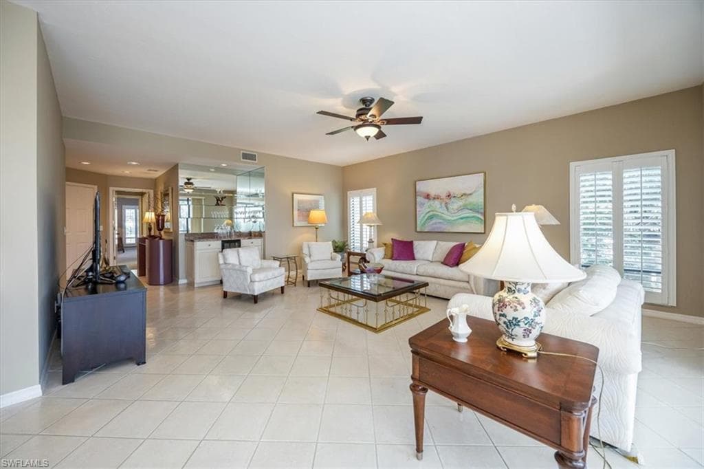 764 Eagle Creek Dr 201, Naples, FL 34113-6