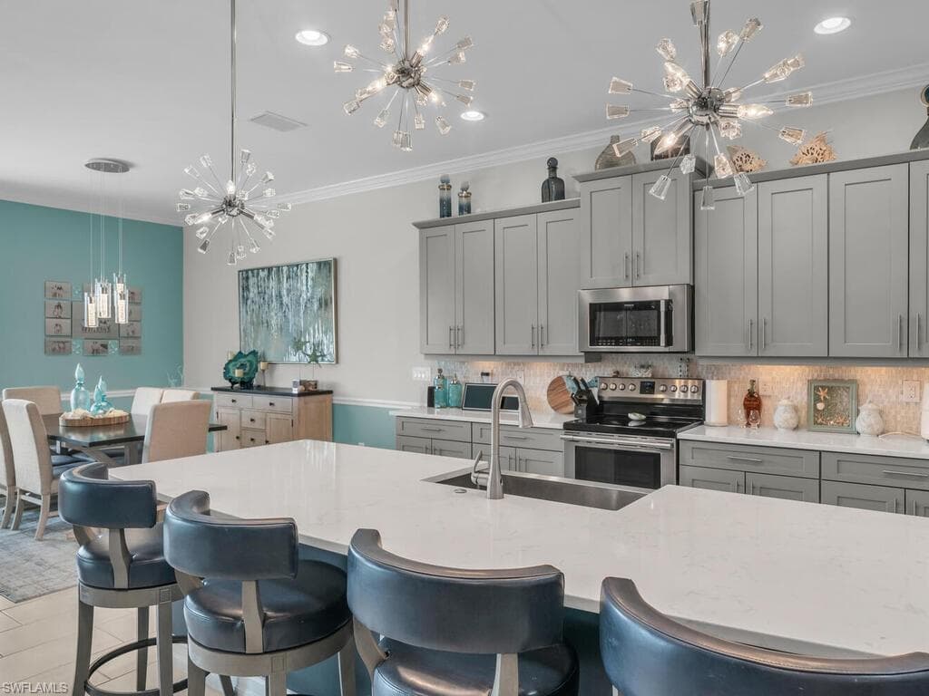 14748 Windward Ln, Naples, FL 34114-9