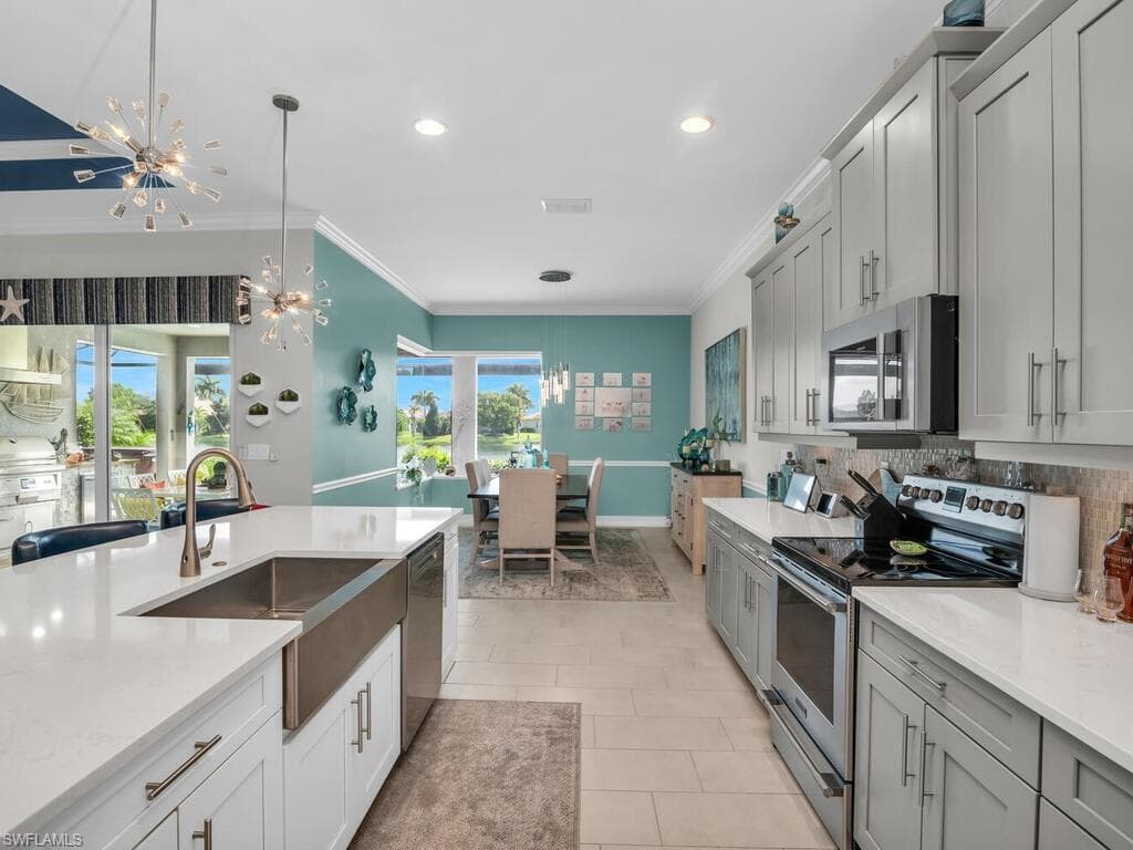 14748 Windward Ln, Naples, FL 34114-11