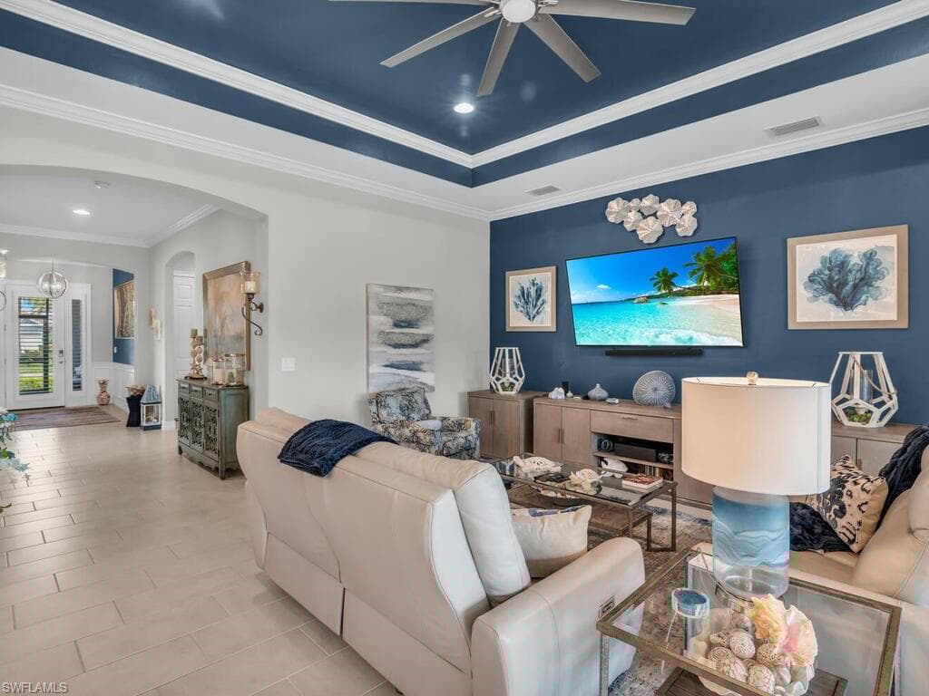 14748 Windward Ln, Naples, FL 34114-15