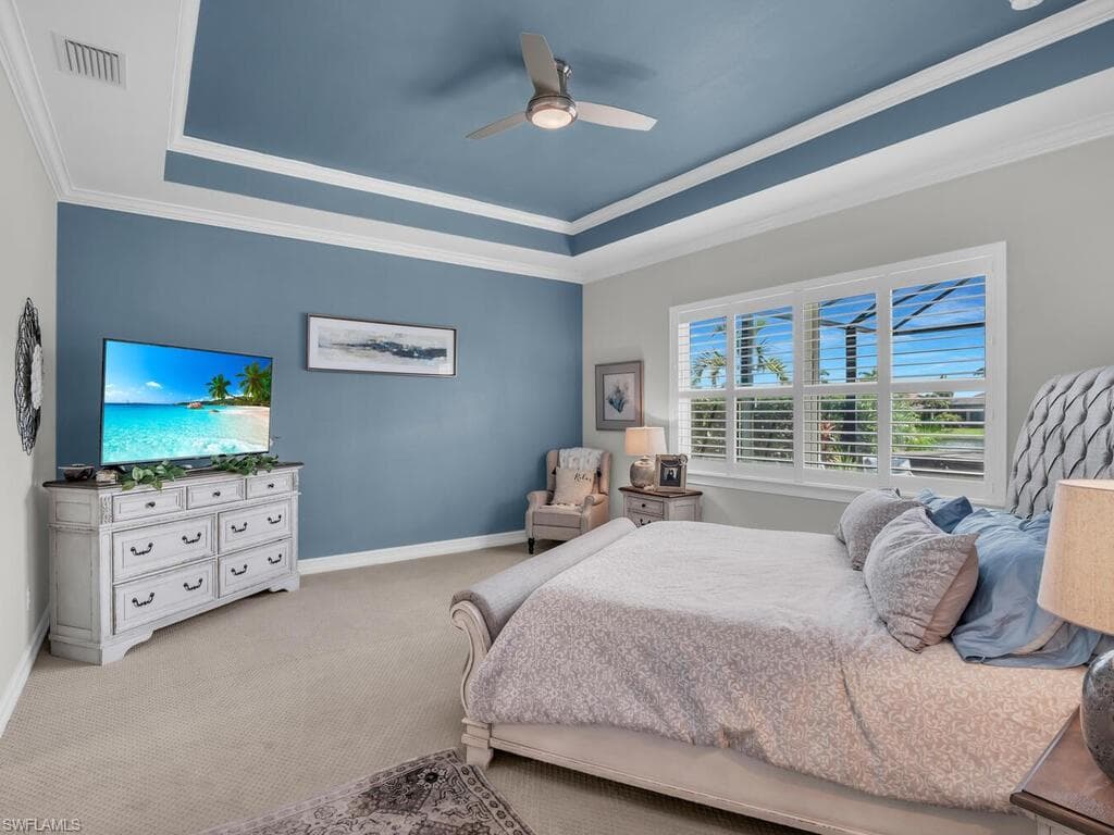 14748 Windward Ln, Naples, FL 34114-16