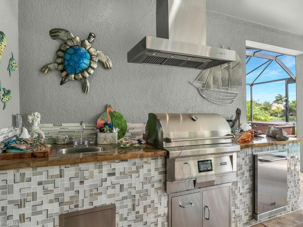 14748 Windward Ln, Naples, FL 34114-33