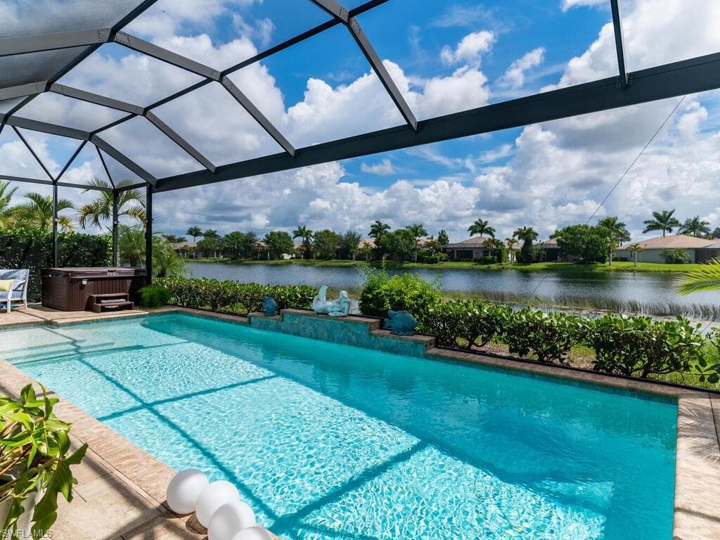 14748 Windward Ln, Naples, FL 34114-37