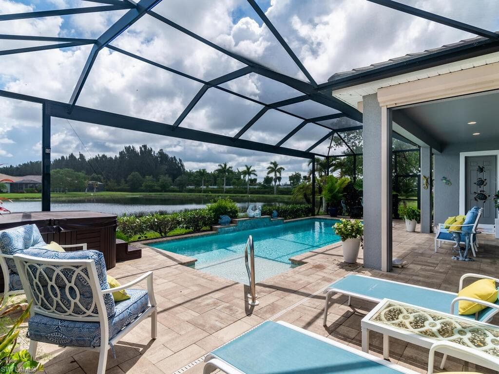 14748 Windward Ln, Naples, FL 34114-38