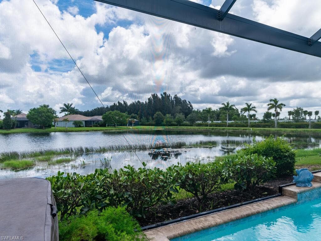 14748 Windward Ln, Naples, FL 34114-39