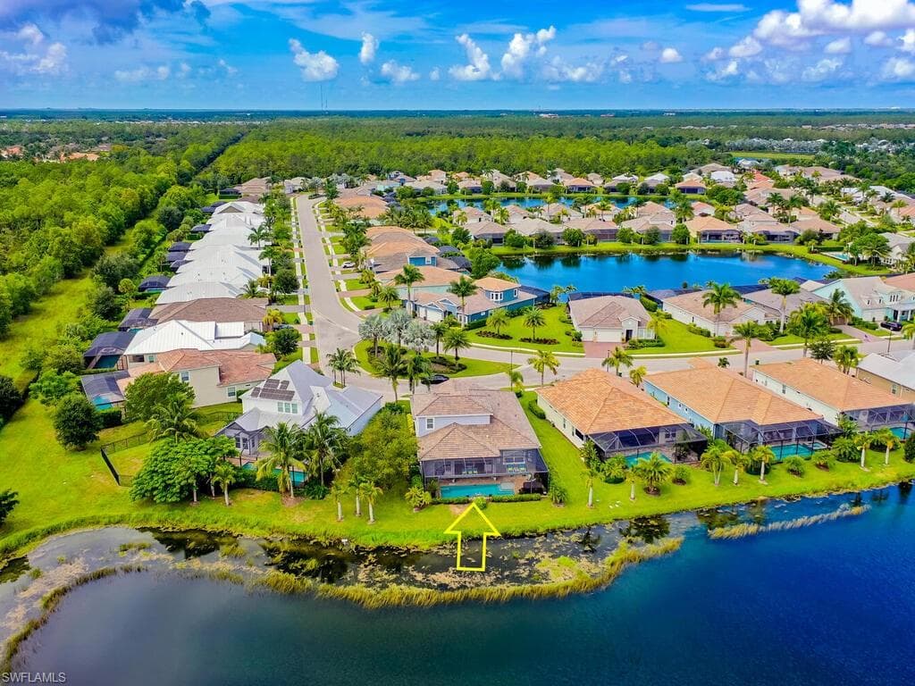 14748 Windward Ln, Naples, FL 34114-45