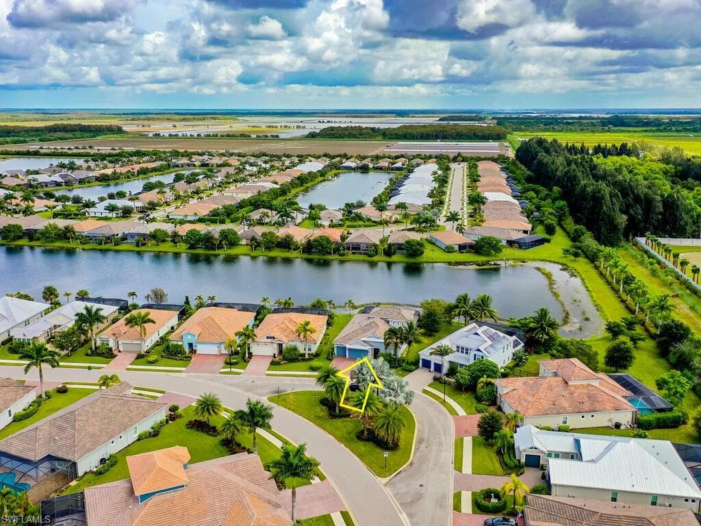 14748 Windward Ln, Naples, FL 34114-46