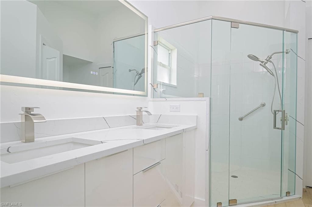 2154 Stacil Cir 14, Naples, FL 34109-21