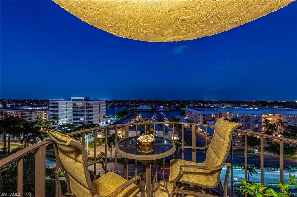 3115 Gulf Shore Blvd N 701s, Naples, FL 34103-2