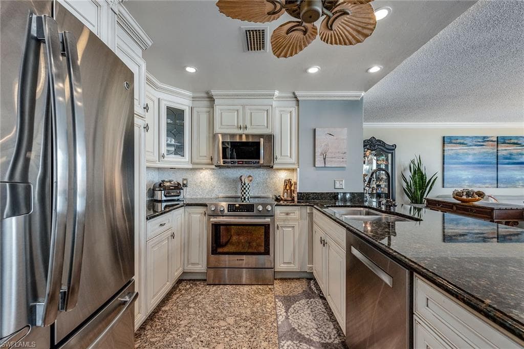 3115 Gulf Shore Blvd N 701s, Naples, FL 34103-6