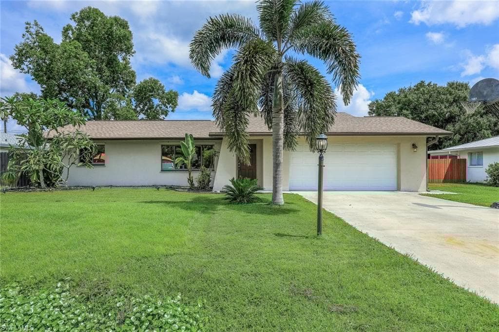 17084 Wayzata Ct, North Fort Myers, FL 33917-3